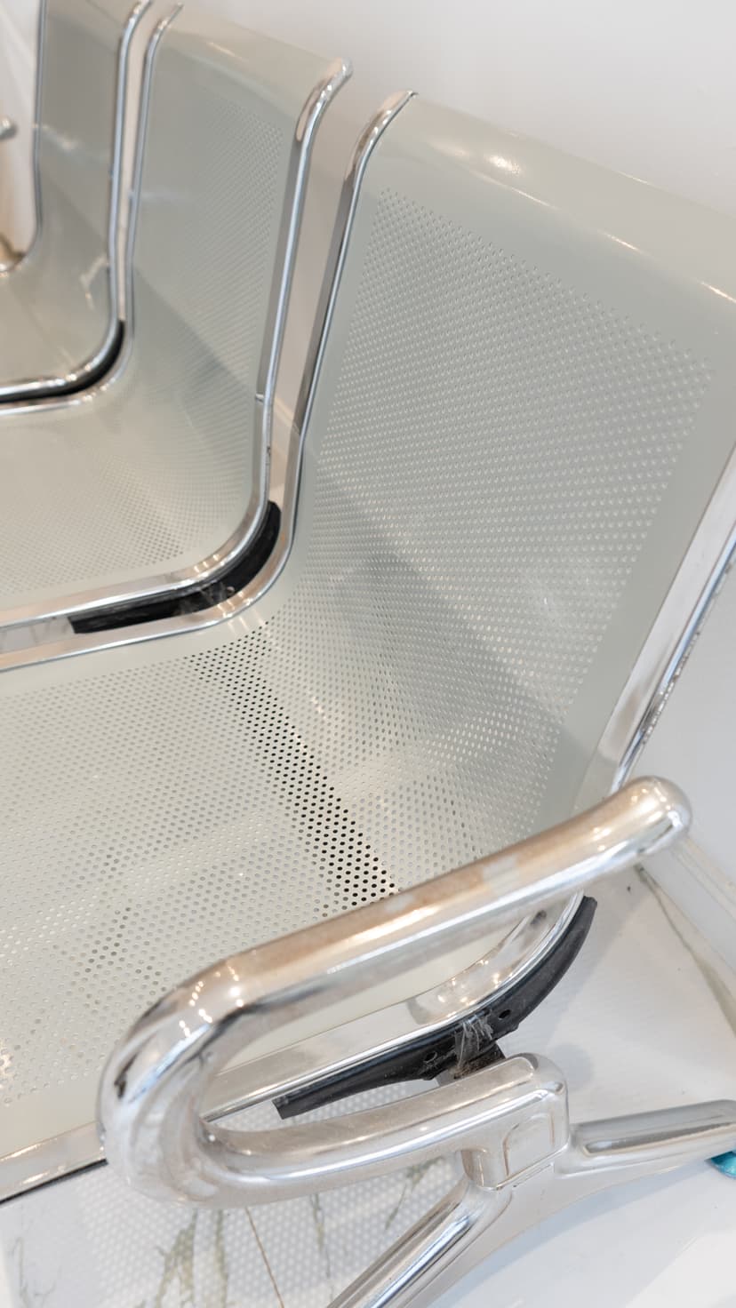 Recepcion y sala de espera confortable